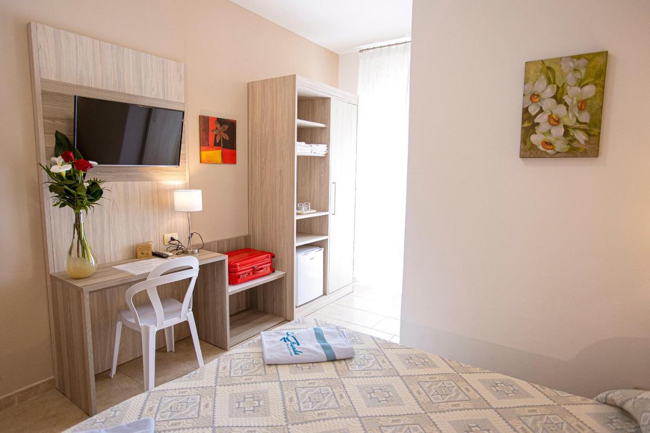 Bed and Breakfast Aia Grande Уджано-ла-К'єза Екстер'єр фото